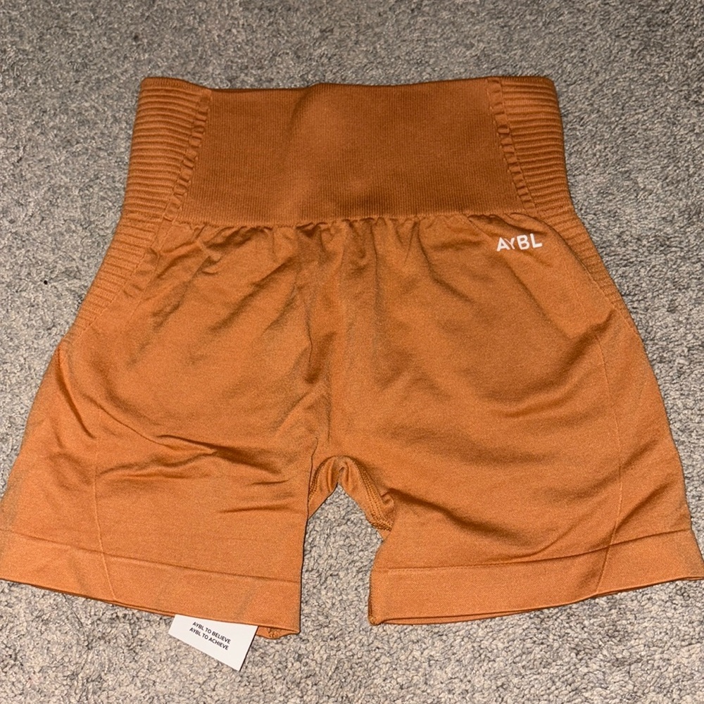 BNWT AYBL Balance V2 Seamless Shorts